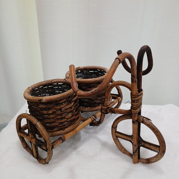 Planter - Picture 1 of 1